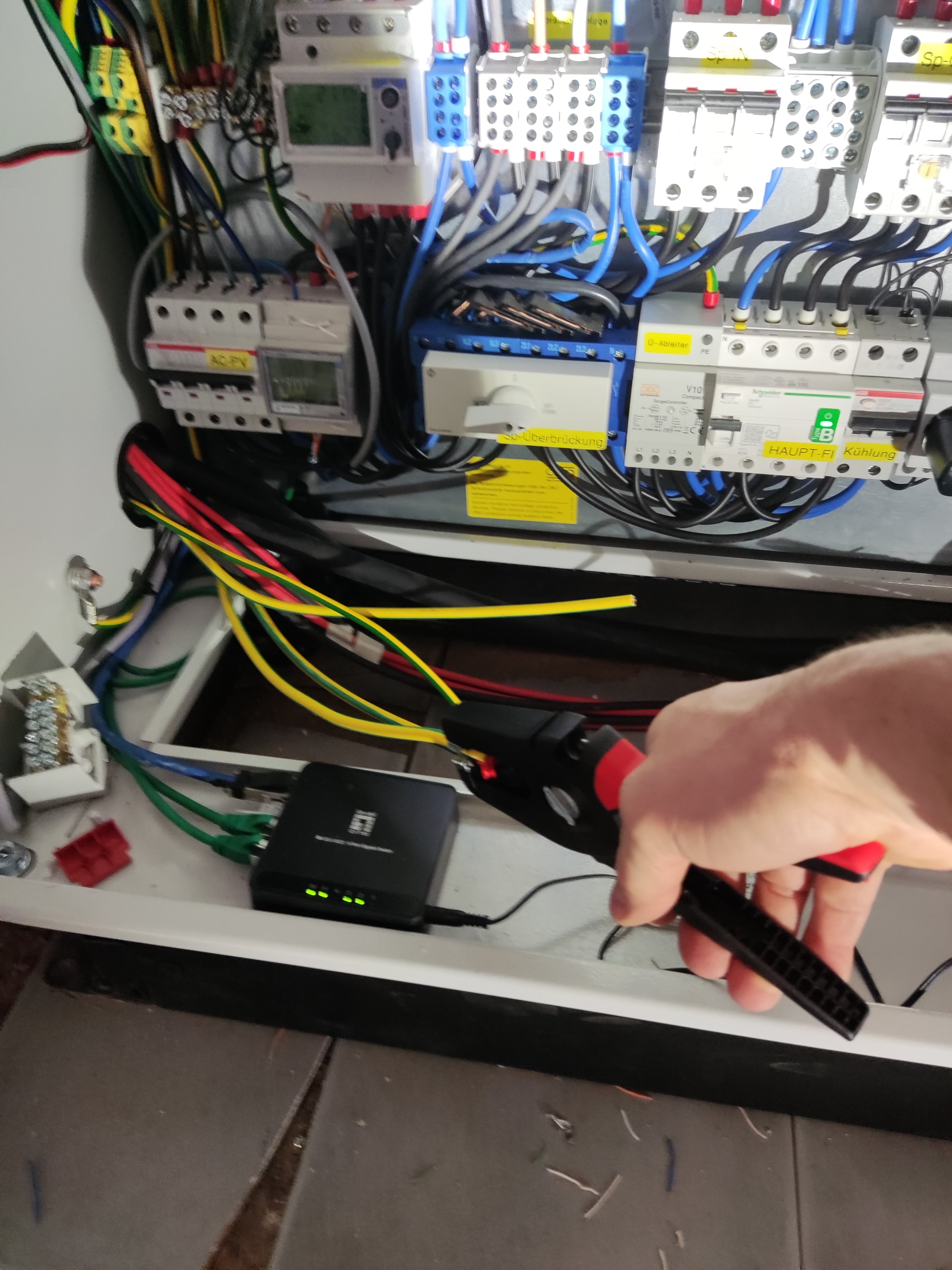 Verkabelung vom Wechselrichter bis Zählerschrank + Umbau Zählerschrank nach Aufwand - Voltaik.shop